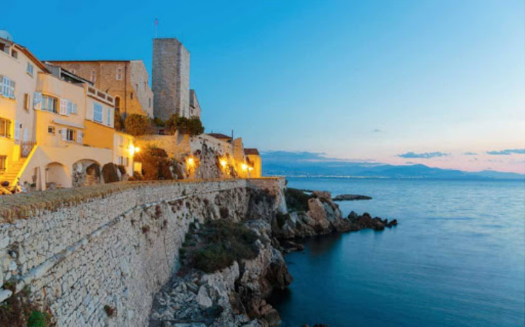 antibes et huile d'olives